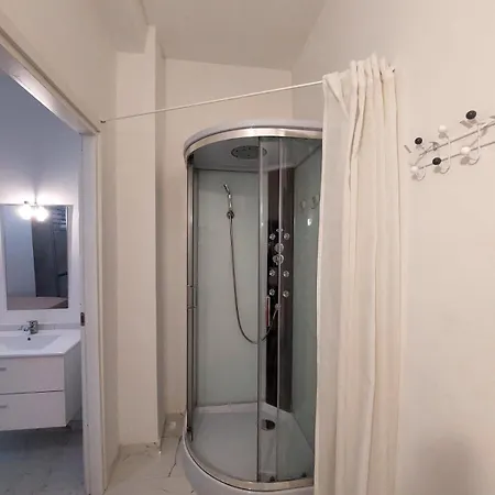 Modern Ground Floor 5min Walk To With Ac - Il Lupo Affitta