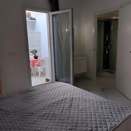 Family House 1 Min Dal Mare - Il Lupo Affitta * Cattolica