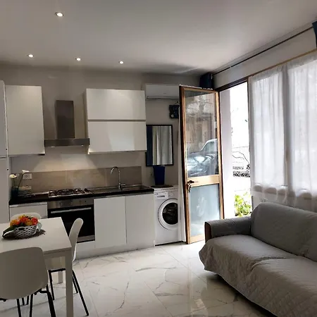 Modern Ground Floor 5min Walk To With Ac - Il Lupo Affitta Διαμέρισμα *