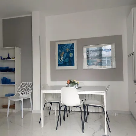 Modern Ground Floor 5min Walk To With Ac - Il Lupo Affitta Διαμέρισμα *