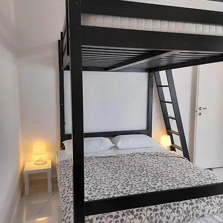 Modern Ground Floor 5min Walk To With Ac - Il Lupo Affitta