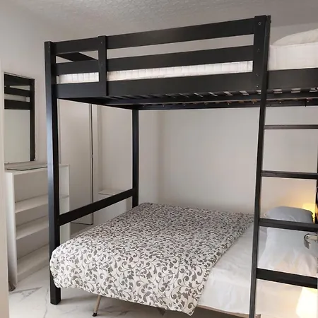 Modern Ground Floor 5min Walk To With Ac - Il Lupo Affitta Διαμέρισμα