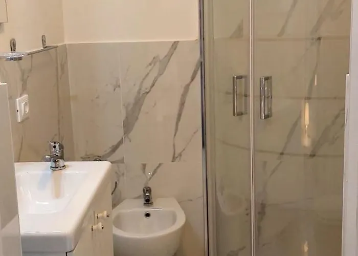 Modern Ground Floor 5min Walk To With Ac - Il Lupo Affitta Appartamento *