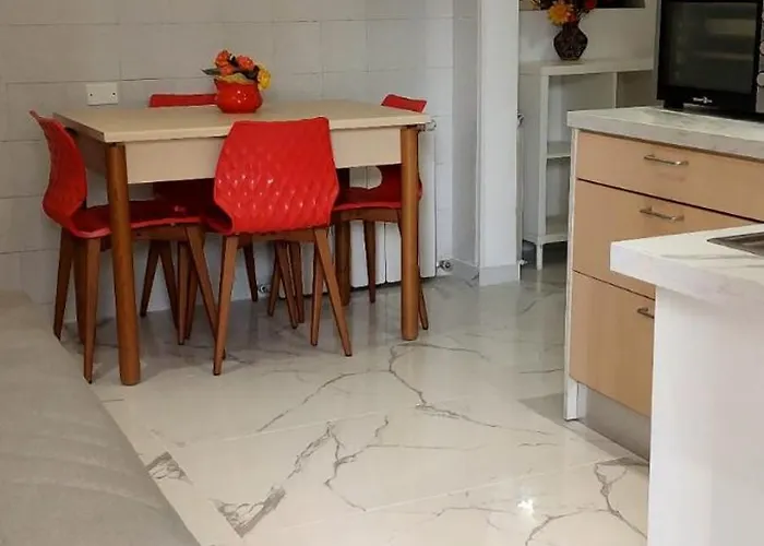 Modern Ground Floor 5min Walk To With Ac - Il Lupo Affitta